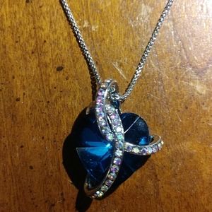 Nwot Aqua heart irridesc. Stones silver necklace